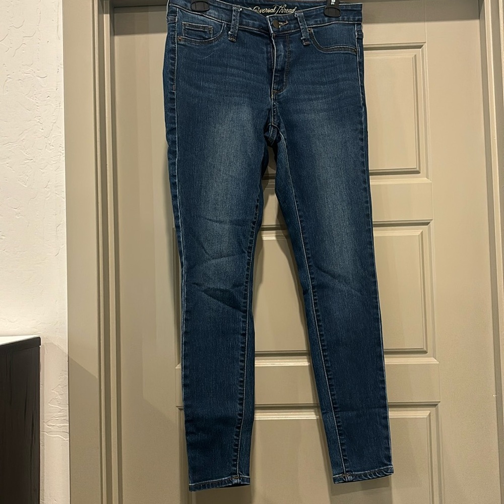 Women’s universal thread jeans, size 2 short
